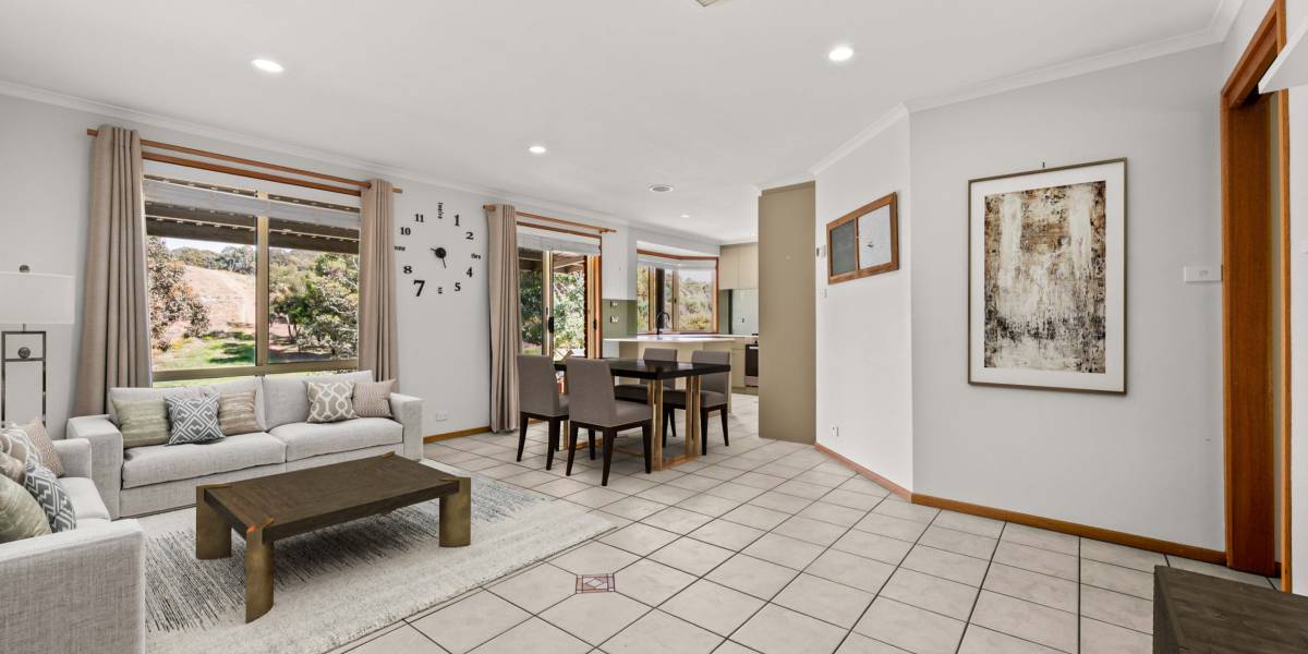 52 Kangaroo Close, NICHOLLS, ACT 2913 AUS