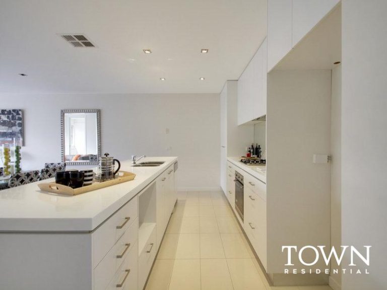 67A Anthony Rolfe Avenue, GUNGAHLIN  ACT  2912