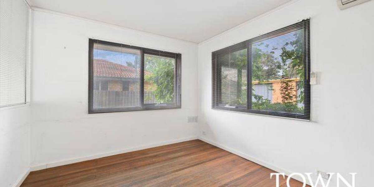 67 Kent Street, DEAKIN, ACT 2600 AUS