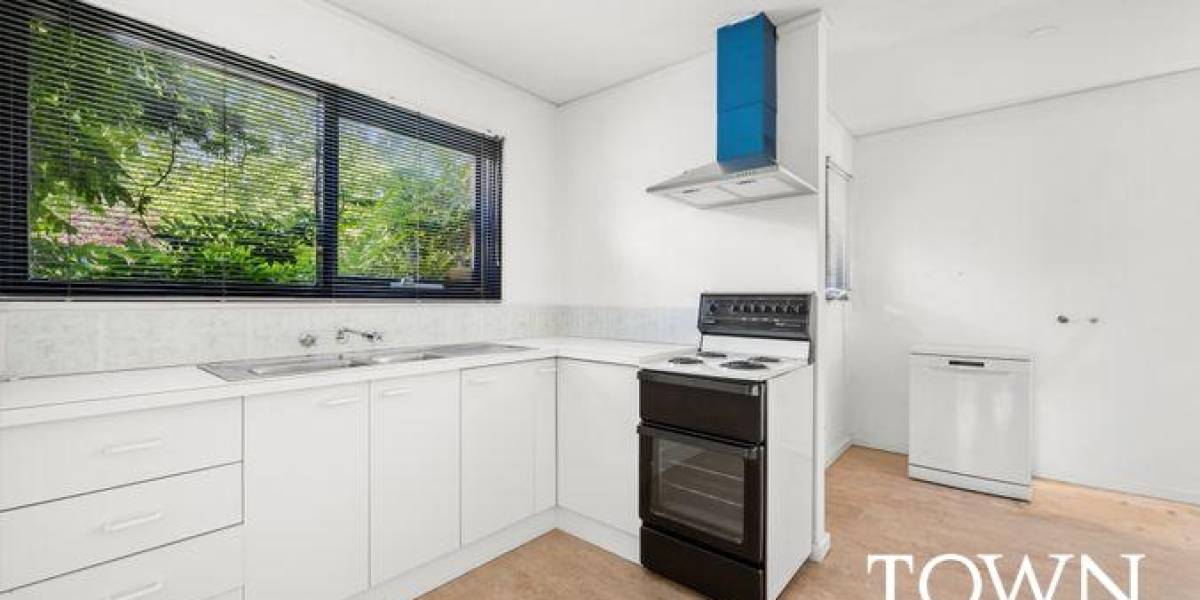 67 Kent Street, DEAKIN, ACT 2600 AUS