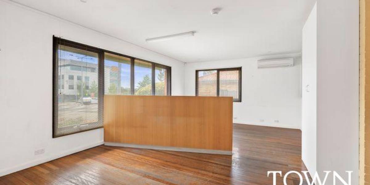 67 Kent Street, DEAKIN, ACT 2600 AUS