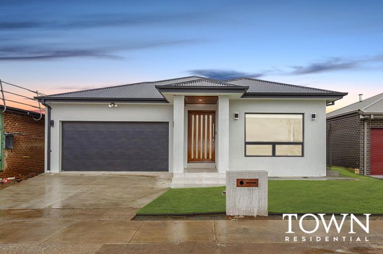 9 Mees Street, TAYLOR  ACT  2913