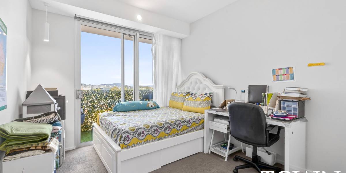 305/102 swain street, GUNGAHLIN, ACT 2912 AUS