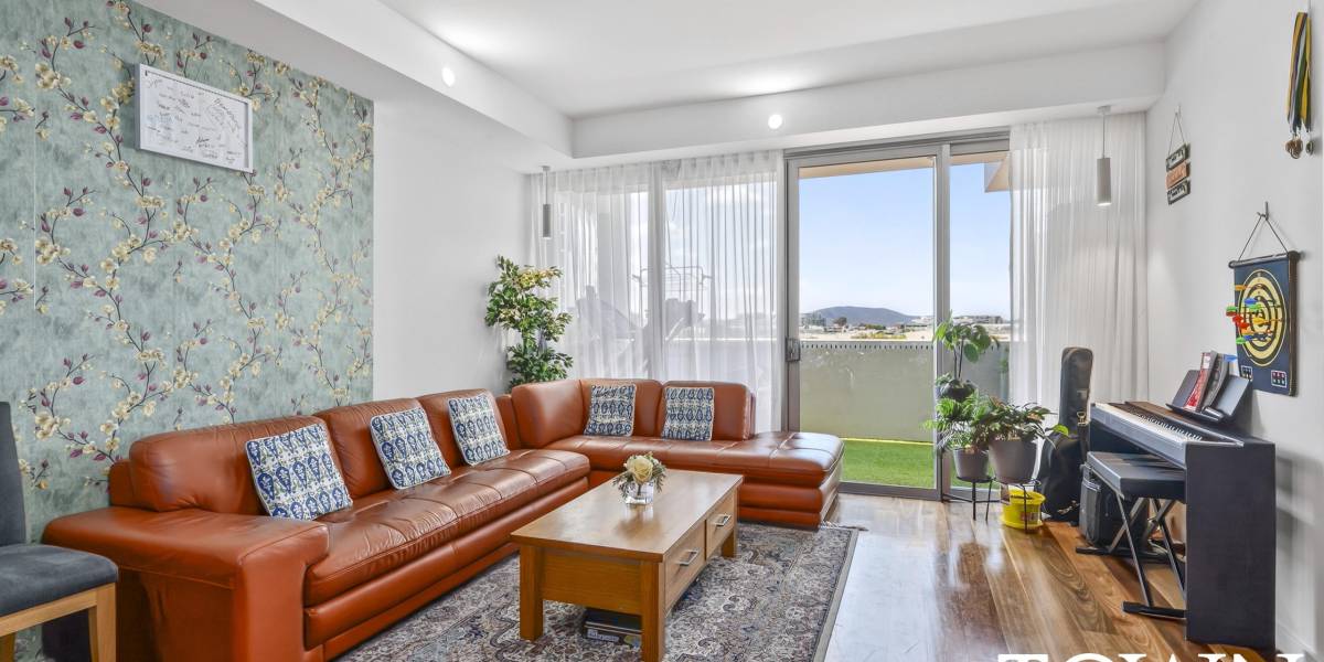 305/102 swain street, GUNGAHLIN, ACT 2912 AUS