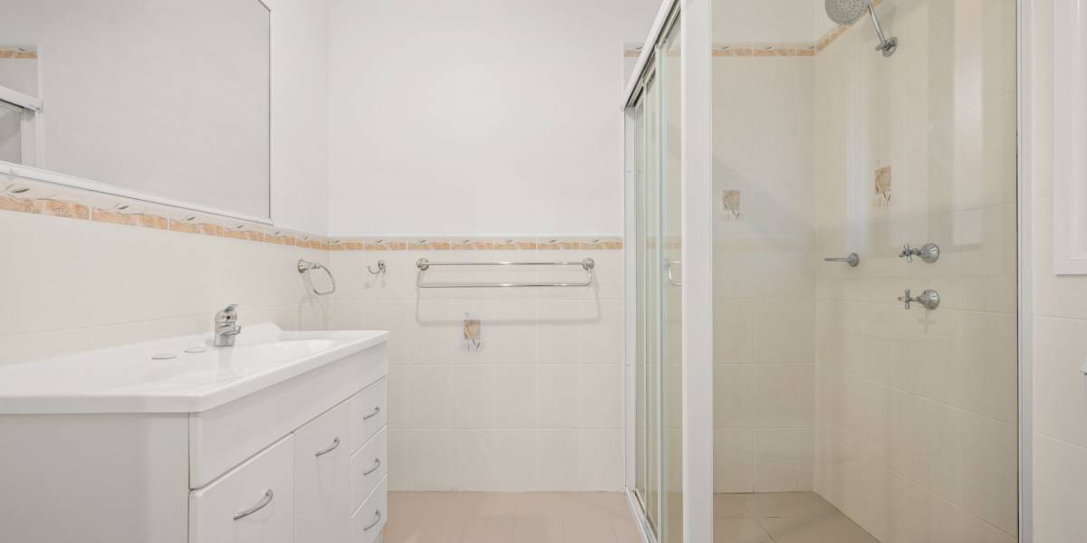32 Hollingsworth Street, GUNGAHLIN, ACT 2912 AUS