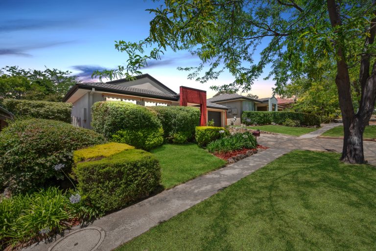 32 Hollingsworth Street, GUNGAHLIN  ACT  2912