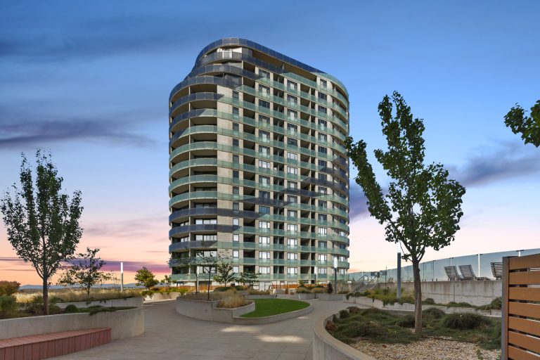 152/1 Anthony Rolfe Avenue, GUNGAHLIN  ACT  2912