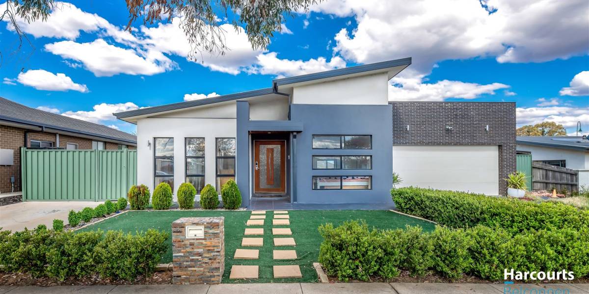 16 MacFarlane Burnet Avenue, MACGREGOR, ACT 2615 AUS