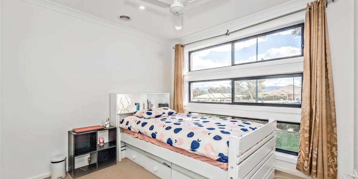 16 MacFarlane Burnet Avenue, MACGREGOR, ACT 2615 AUS